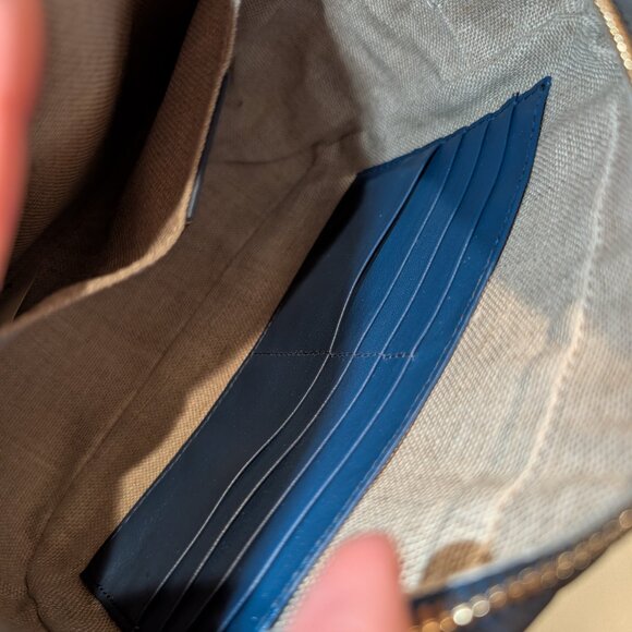 GUCCI Microguccissima Bree Crossbody Camera Bag - Picture 9 of 11